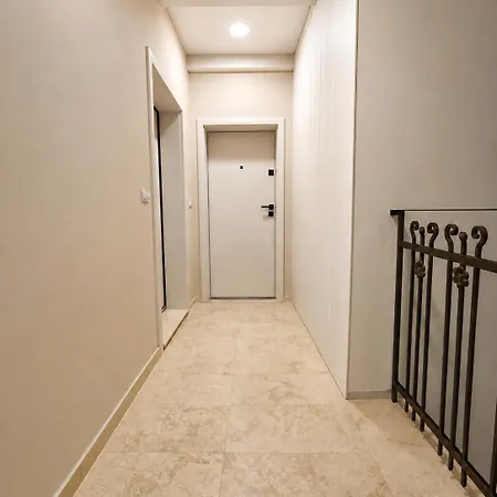 The Ohrid Loft 12 דירה וארנה